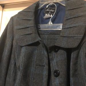 Sweet skirt and blazer suit